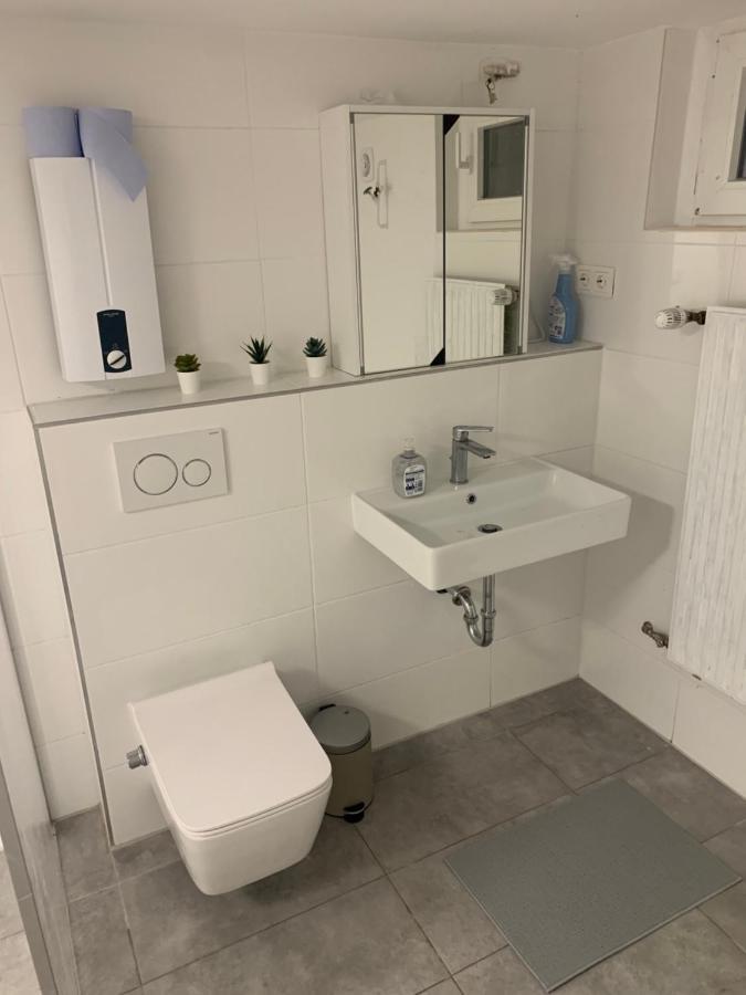 Nice Calm Souterrain Appertment In Ratingen Exterior foto